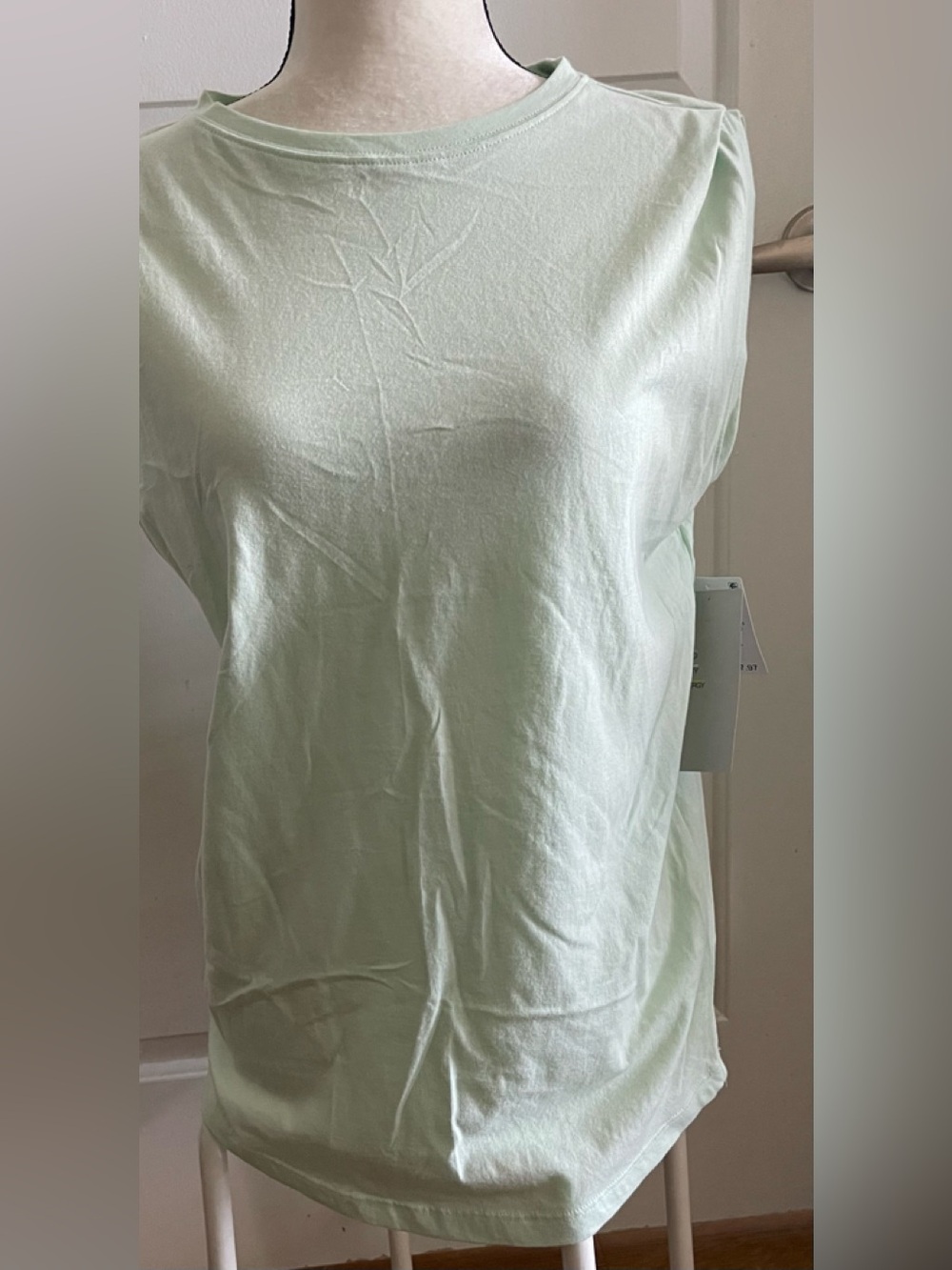 Sleeveless Crewneck Tank — Light Mint